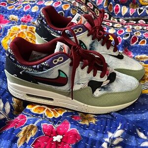 Mens Nike Air Concepts size 9